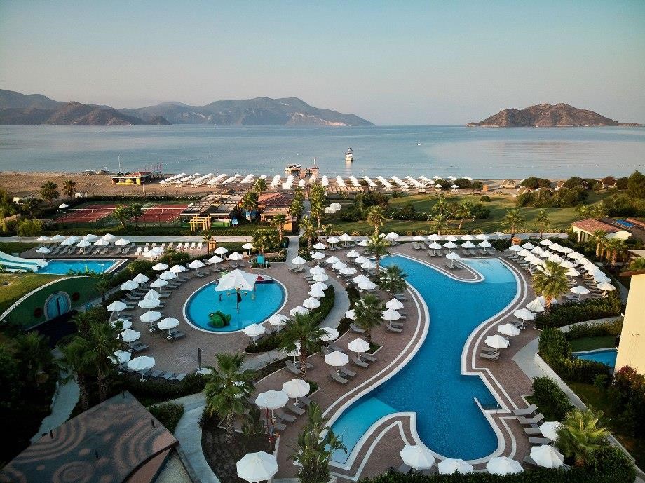 TUI SENSATORI Resort Barut Fethiye: Территория отеля