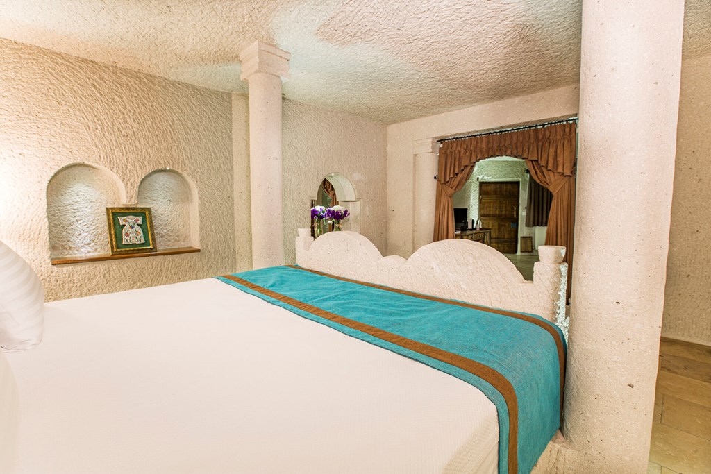 Imperial Cave Suites Hotel & Spa: Room SUITE KING SIZE BED