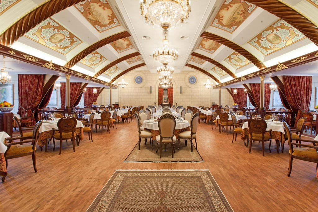 Radisson Collection Hotel Moscow (Ukraina)