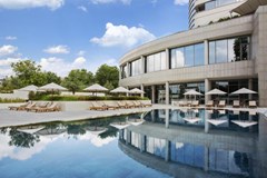 Conrad Istanbul Hotel: Открытый бассейн - photo 7