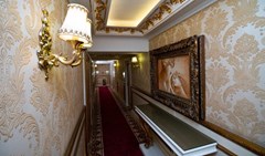 Buyuk Hamit Hotel: Территория отеля - photo 1