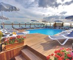 Trend Hotel Istanbul: Бассейн на крыше