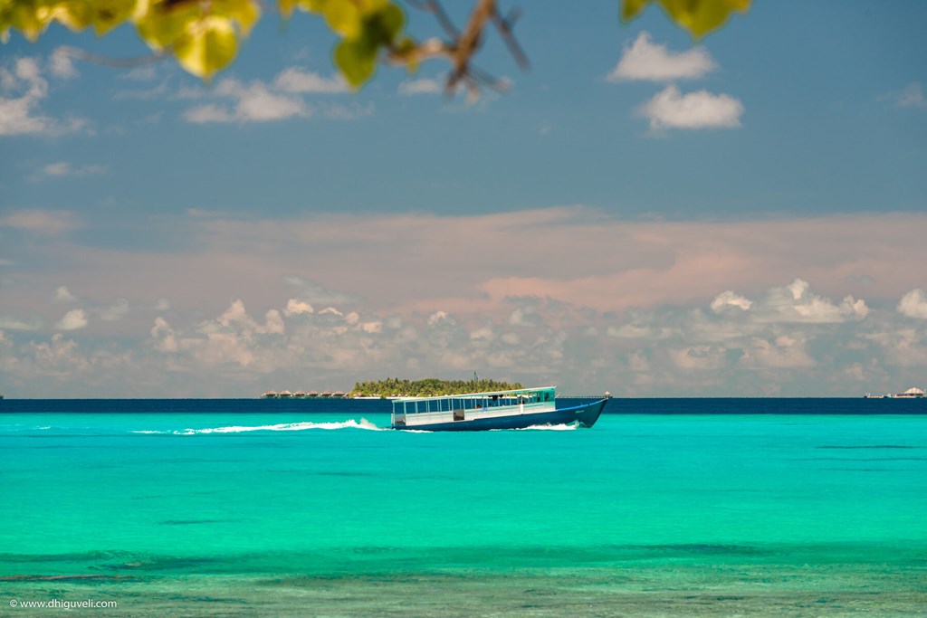 Dhiguveli Maldives: Hotel exterior