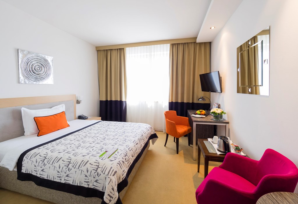 In Hotel Belgrade: Room SINGLE SUPERIOR