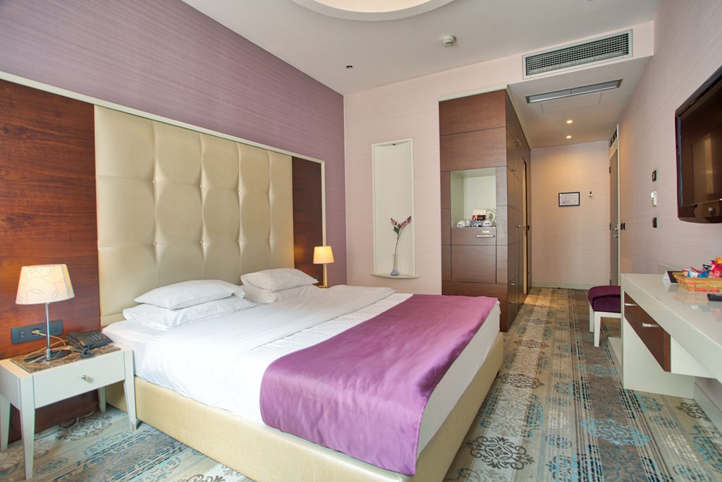 Crystal Hotel Belgrade: Room DOUBLE DELUXE KING BED