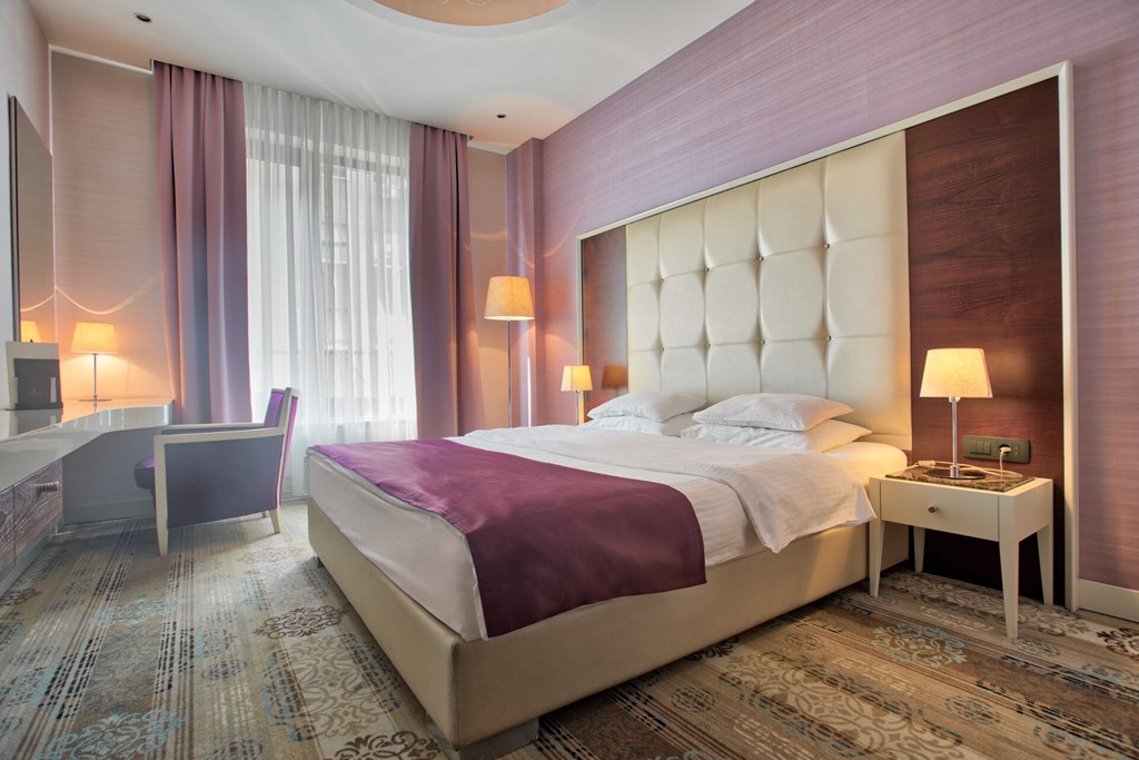 Crystal Hotel Belgrade: Room DOUBLE DELUXE KING BED