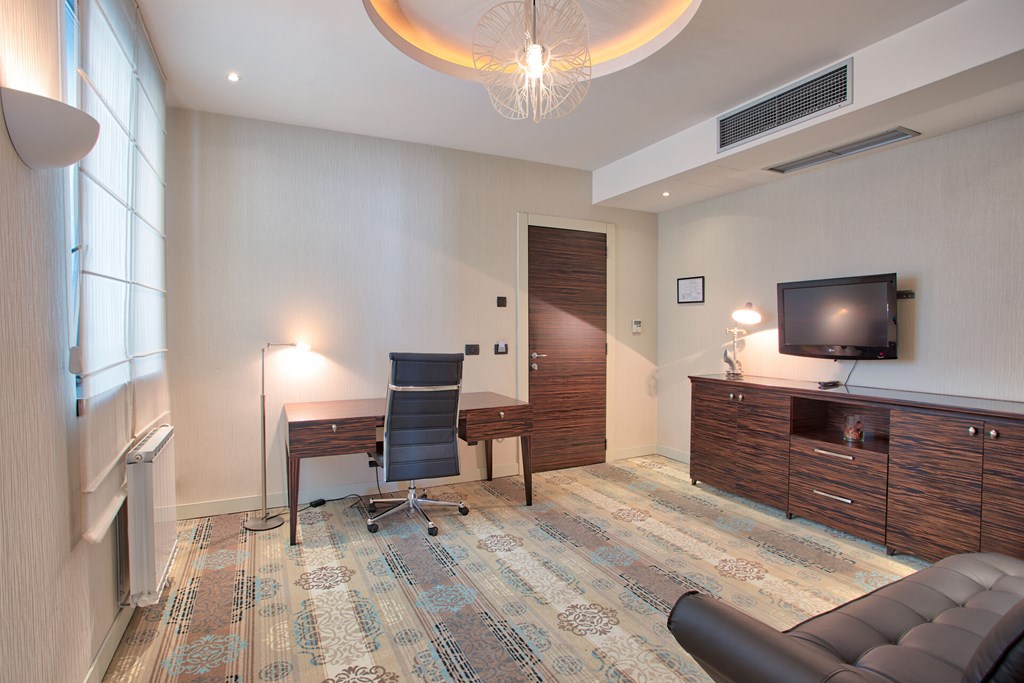 Crystal Hotel Belgrade: Room SUITE BUSINESS