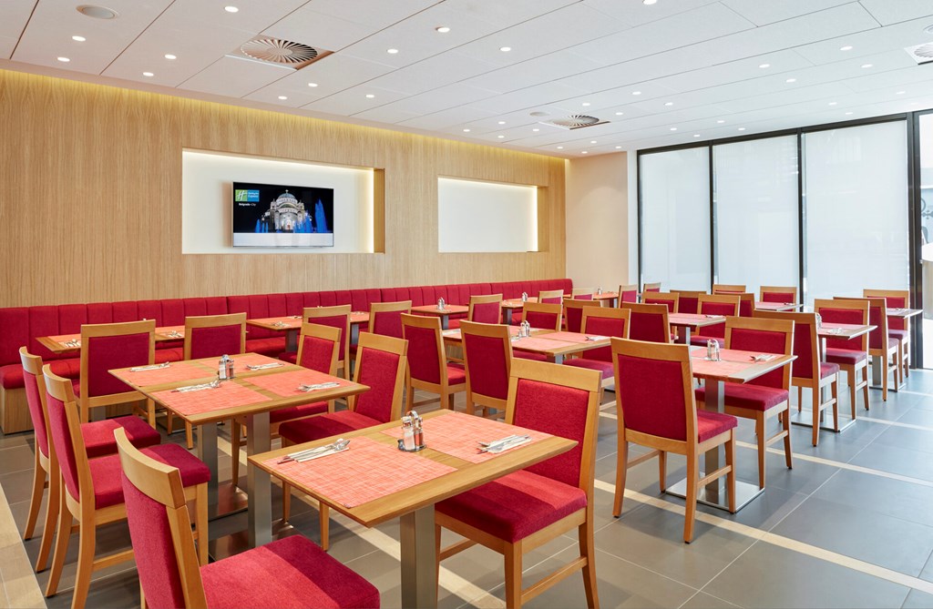 Holiday Inn Express Belgrade-City: Restaurant