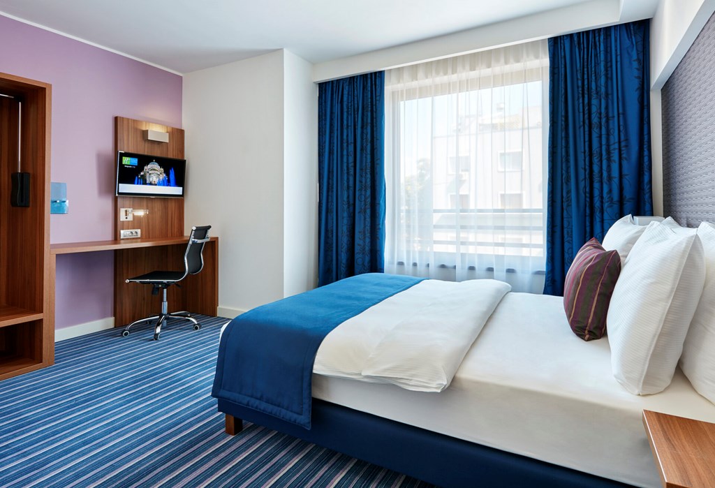 Holiday Inn Express Belgrade-City: Room