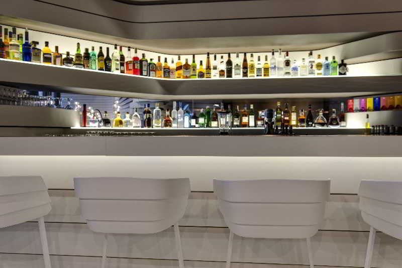 Radisson Collection Hotel Old Mill Belgrade: Bar