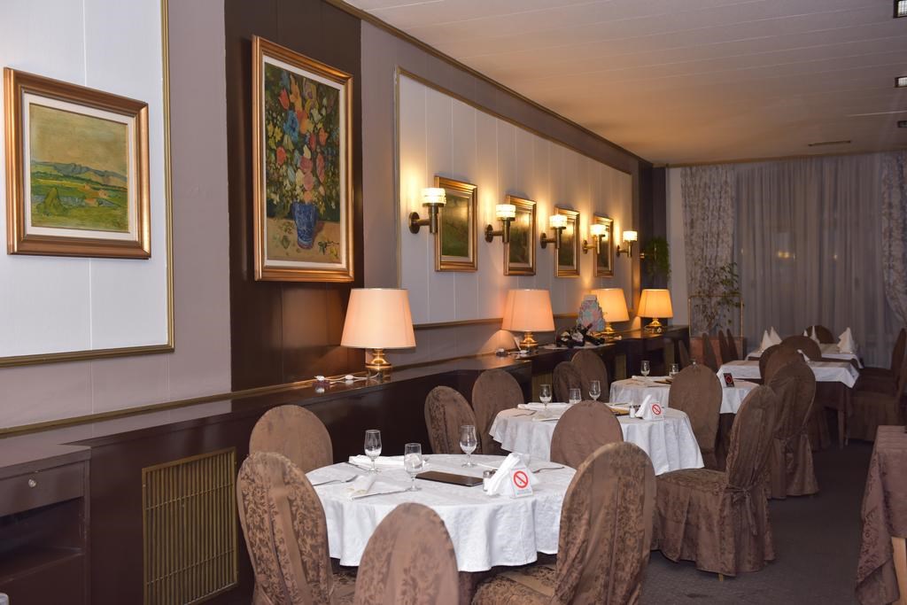 Palace Hotel: Restaurant