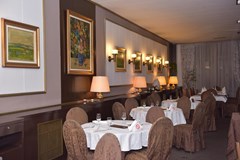 Palace Hotel: Restaurant - photo 13