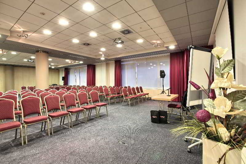 Holiday Inn Belgrade: Conferences