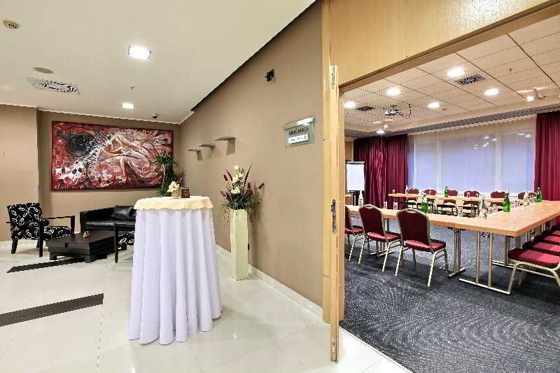 Holiday Inn Belgrade: Conferences