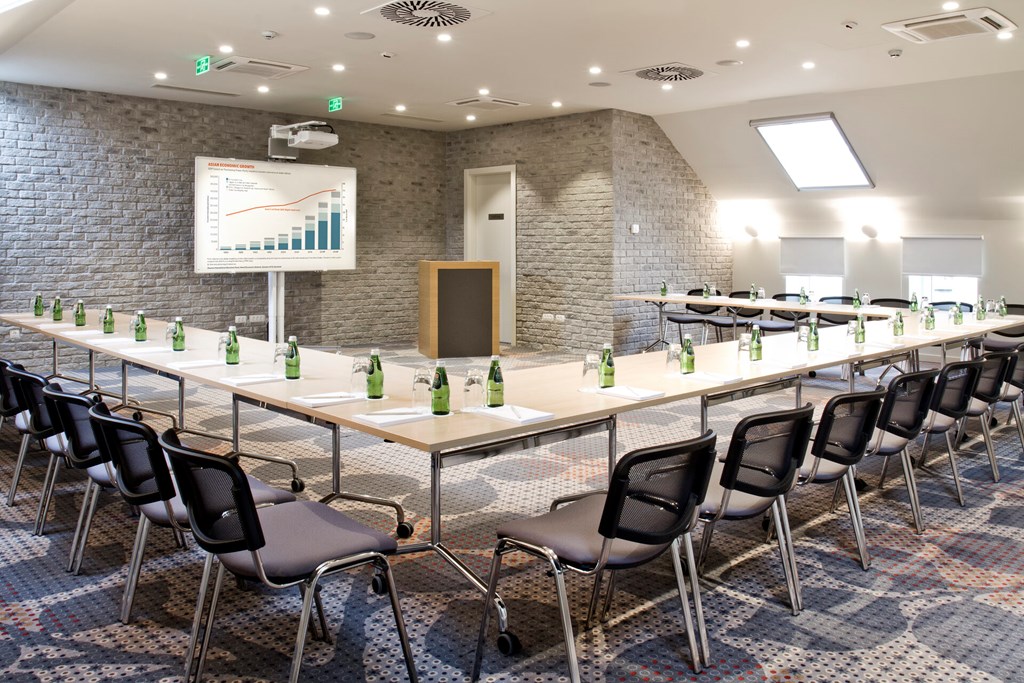 Jump Inn Hotel Belgrade: Conferences