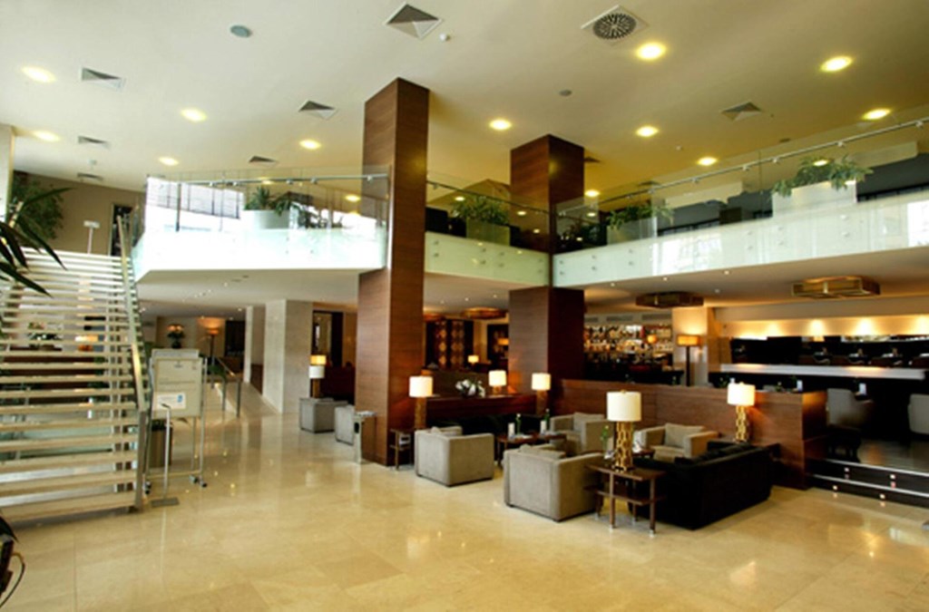 Dedeman Istanbul: Lobby