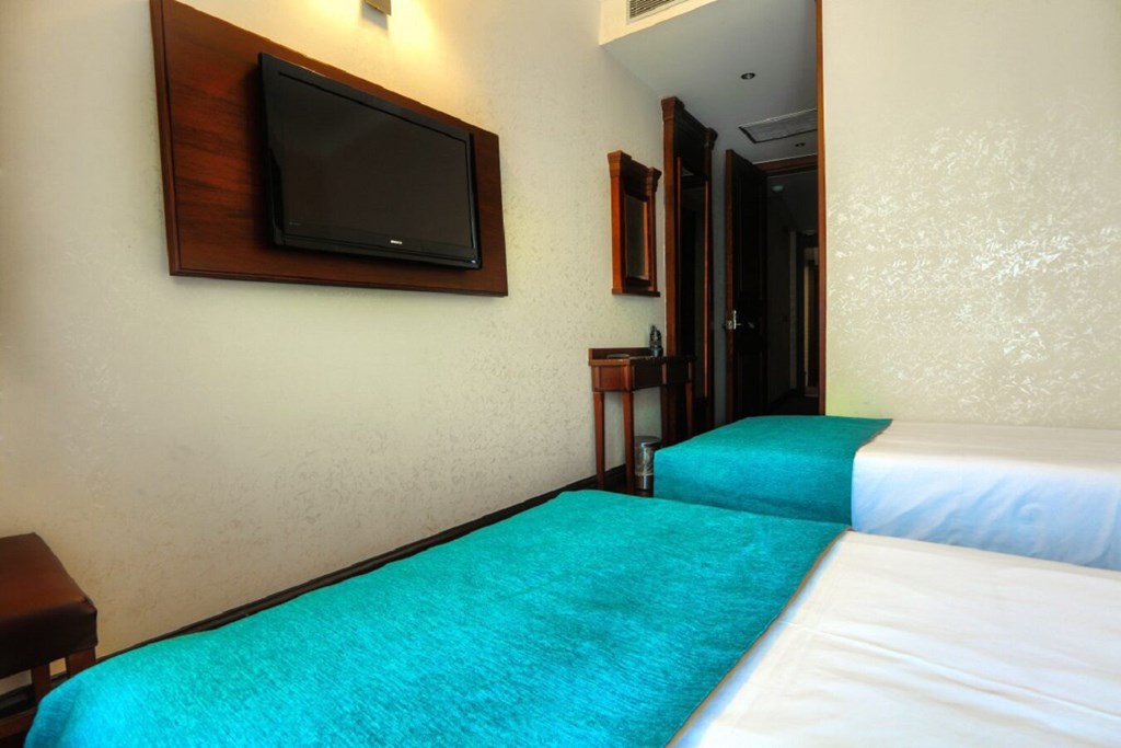 Atik Palace Hotel: Room TRIPLE STANDARD