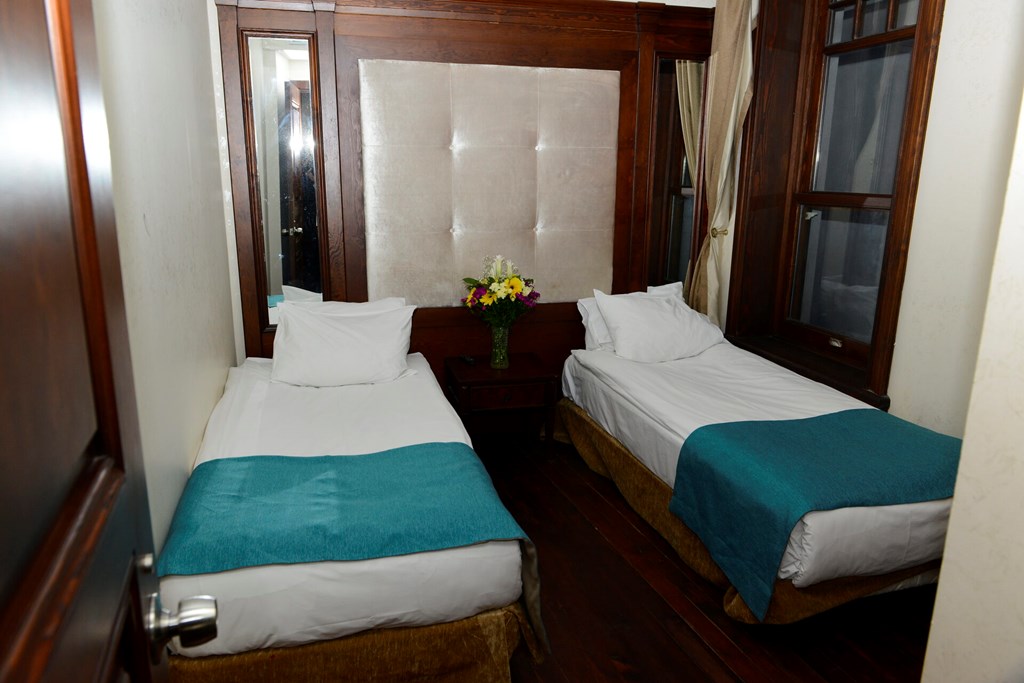 Atik Palace Hotel: Room TRIPLE STANDARD