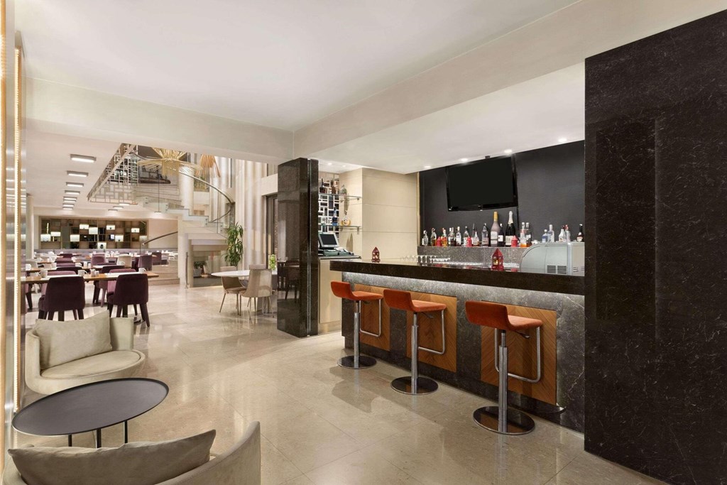 Ramada by Wyndham Istanbul Grand Bazaar: Bar