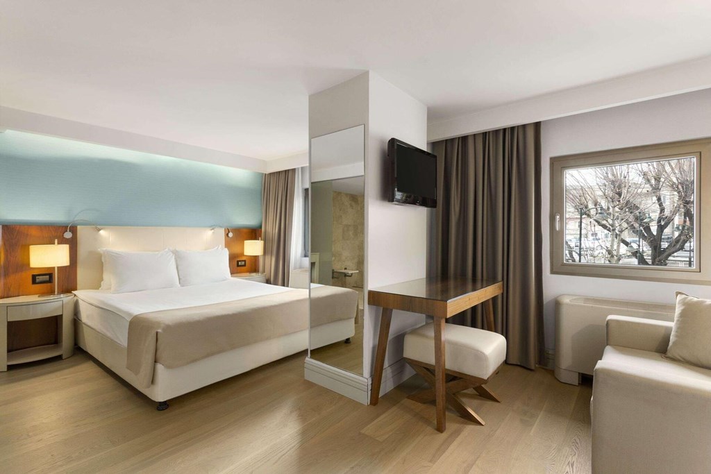 Ramada by Wyndham Istanbul Grand Bazaar: Room Room WITH DOUBLE BED