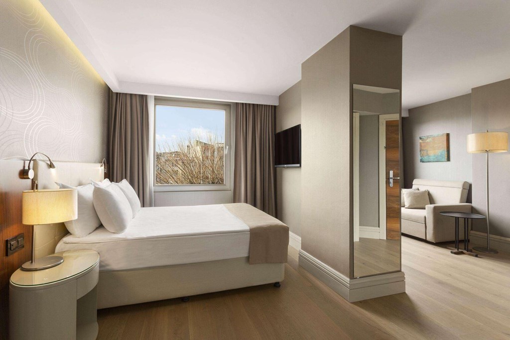 Ramada by Wyndham Istanbul Grand Bazaar: Room Room SUPERIOR