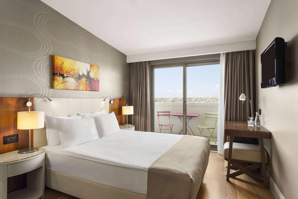 Ramada by Wyndham Istanbul Grand Bazaar: Room DOUBLE WITH TERRACE