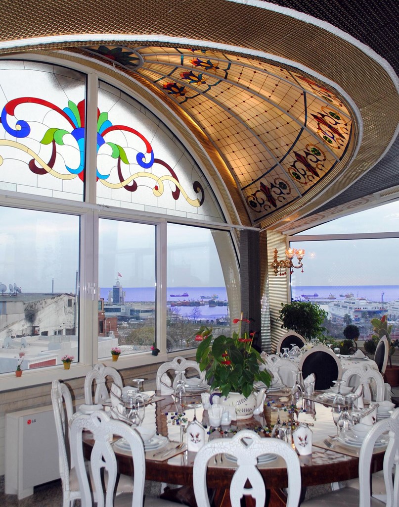 Marmaray: Restaurant