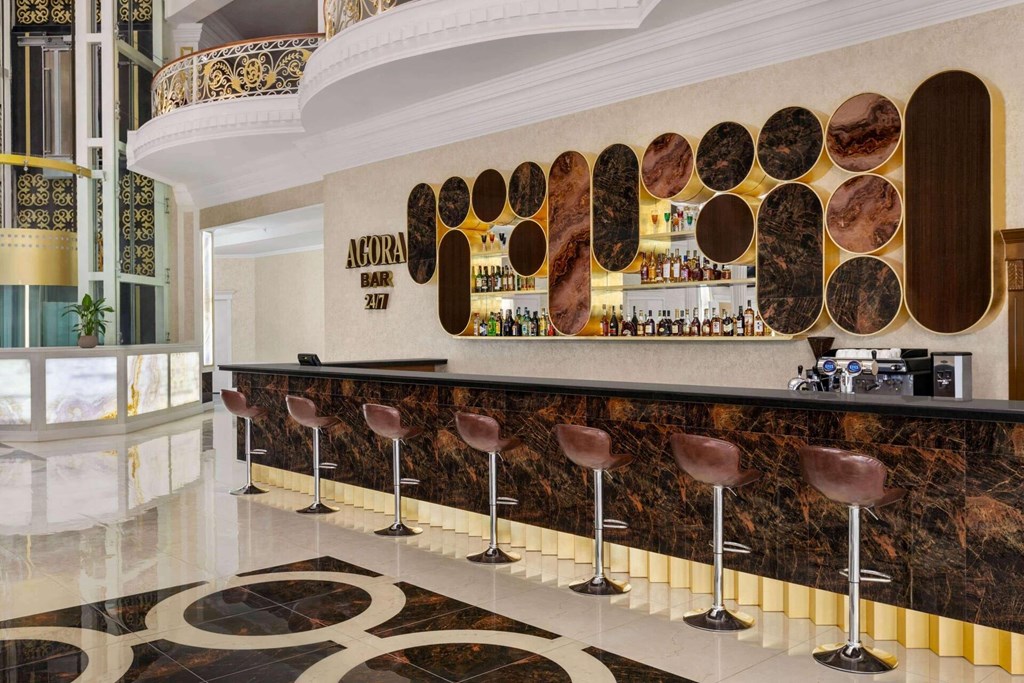 Ramada by Wyndham Shymkent: Bar