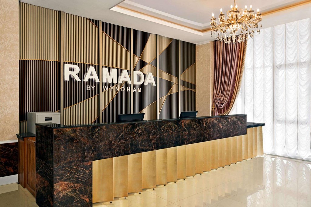 Ramada by Wyndham Shymkent: Lobby