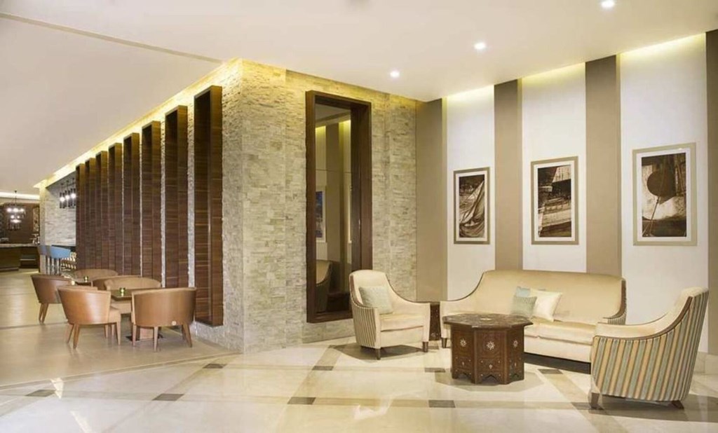 Hilton Garden Inn Dubai Al Mina: Lobby