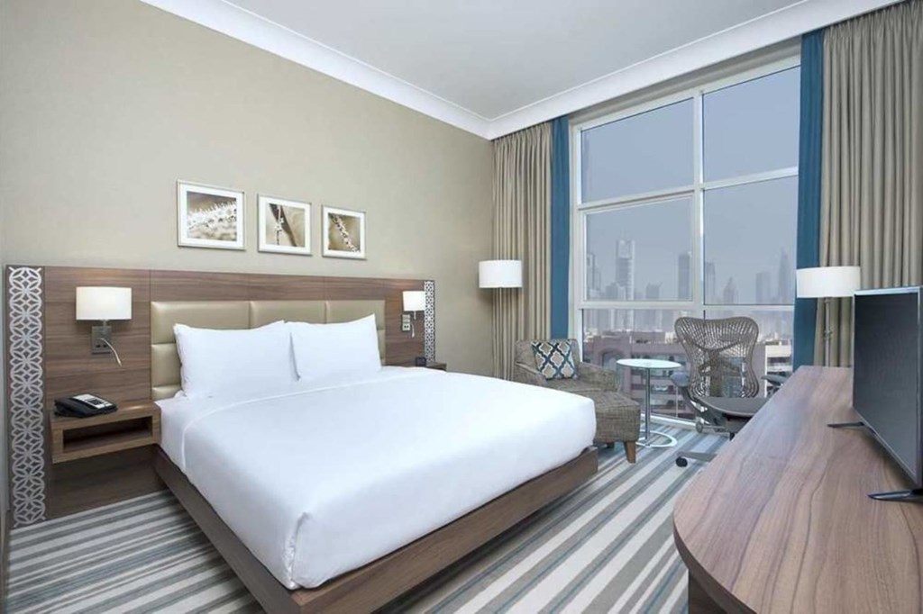 Hilton Garden Inn Dubai Al Mina: Room