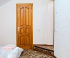 Al`pina Otel`: Стандартный 4-местный 3-комнатный номер с 2-мя спальнями Стандартный 4-местный 3-комнатный номер с 2-мя спальнями