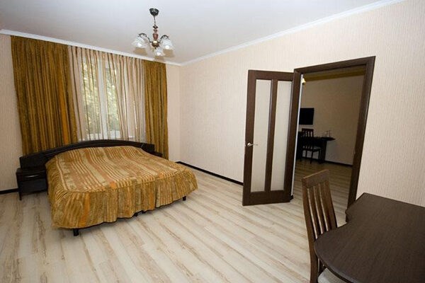 Grand Viktoriya (Dombaj) Otel`: Люкс 2-комнатный