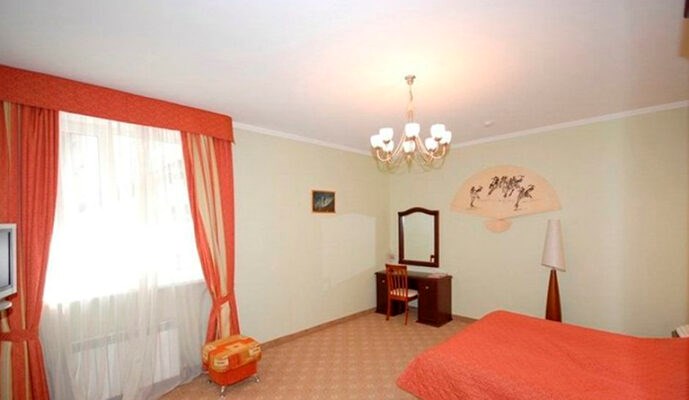 Snezhinka (Dombaj) Otel`: 2-комнатный повышенной комфортности