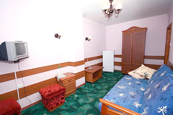 Snezhinka (Dombaj) Otel`: 2-местный 2-комнатный