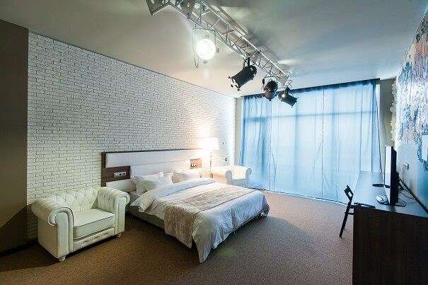 Chulkovo klab otel` Otel`: Стандарт 2-местный 1-комнатный с двуспальной кроватью номер с большой кроватью (7)