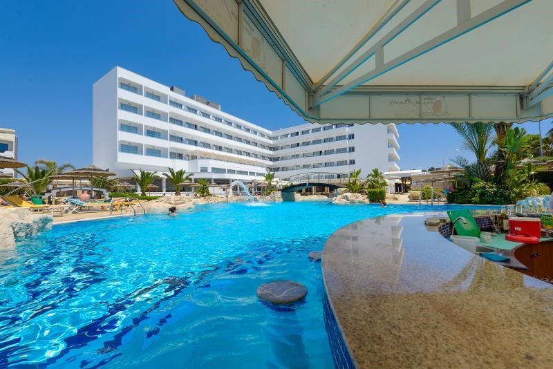 Tasia Maris Beach Hotel & Spa