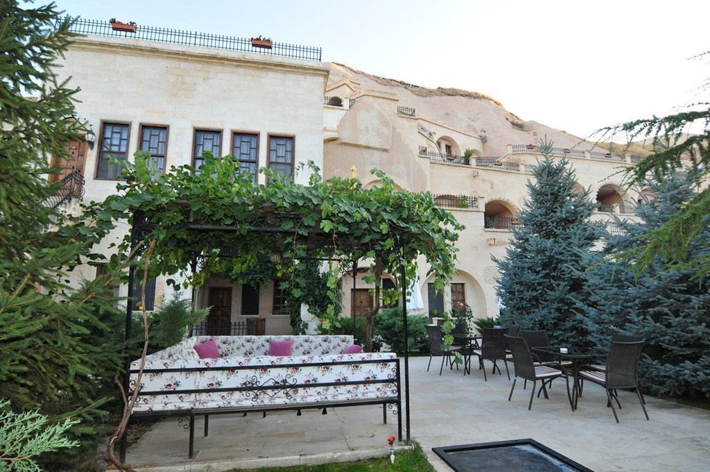 Alfina Cave Hotel