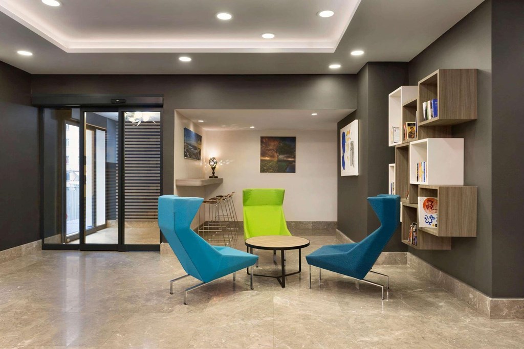 TRYP by Wyndham Istanbul Taksim: Lobby