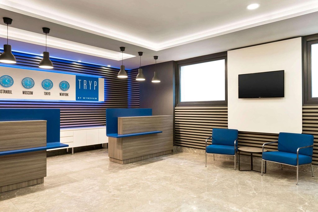 TRYP by Wyndham Istanbul Taksim: Lobby