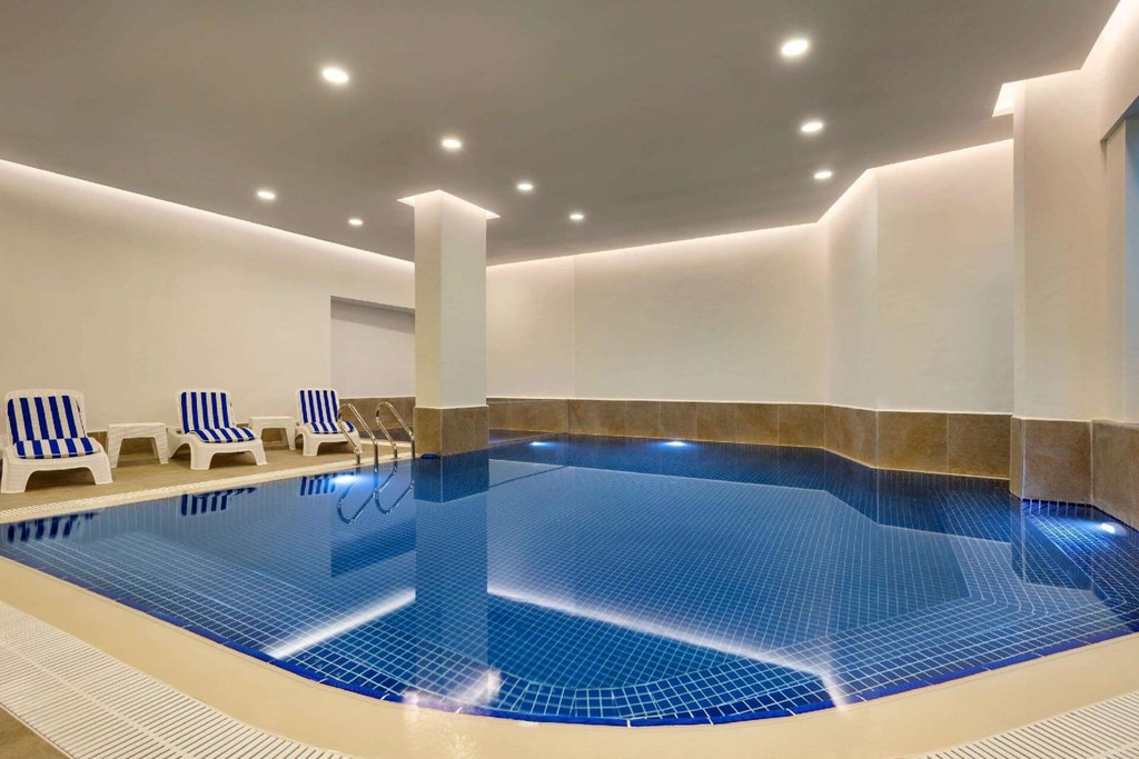 TRYP by Wyndham Istanbul Taksim: Pool