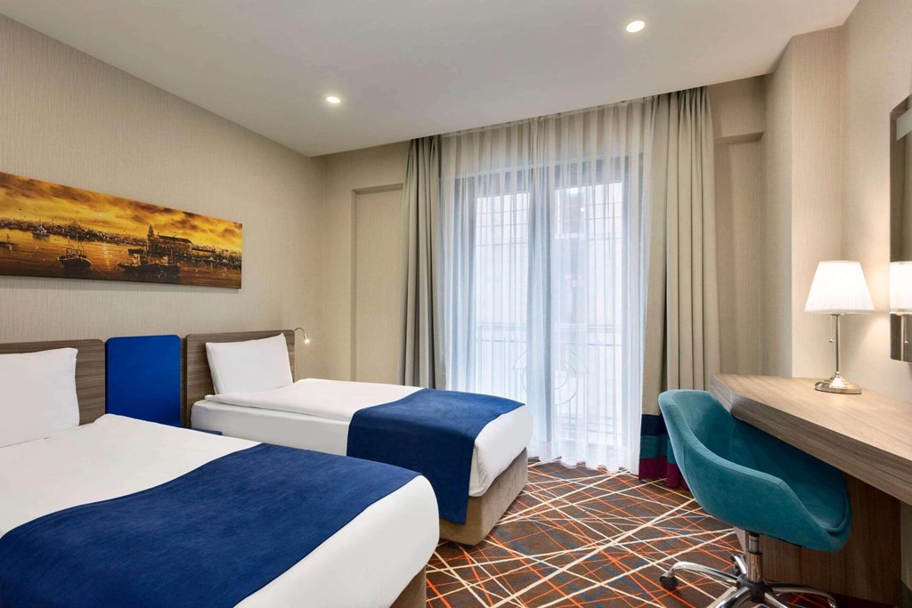 TRYP by Wyndham Istanbul Taksim: Room TWIN STANDARD