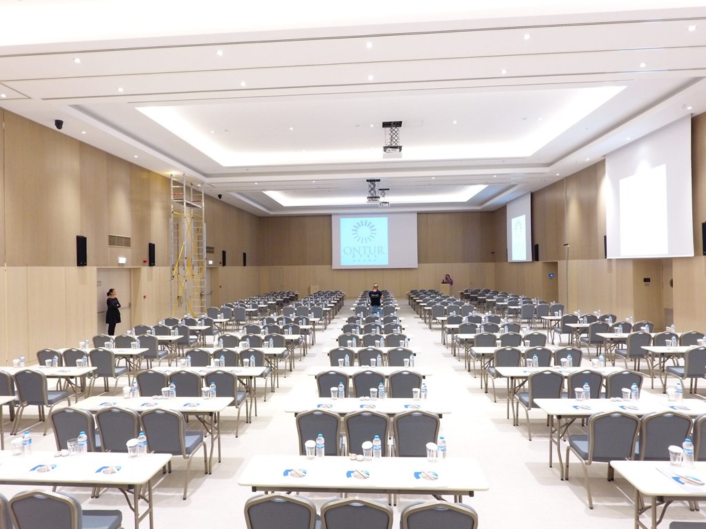 Grand Ontur: Conferences