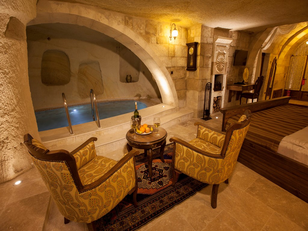 Kayakapi Premium Caves - Cappadocia: Room CAVE DELUXE