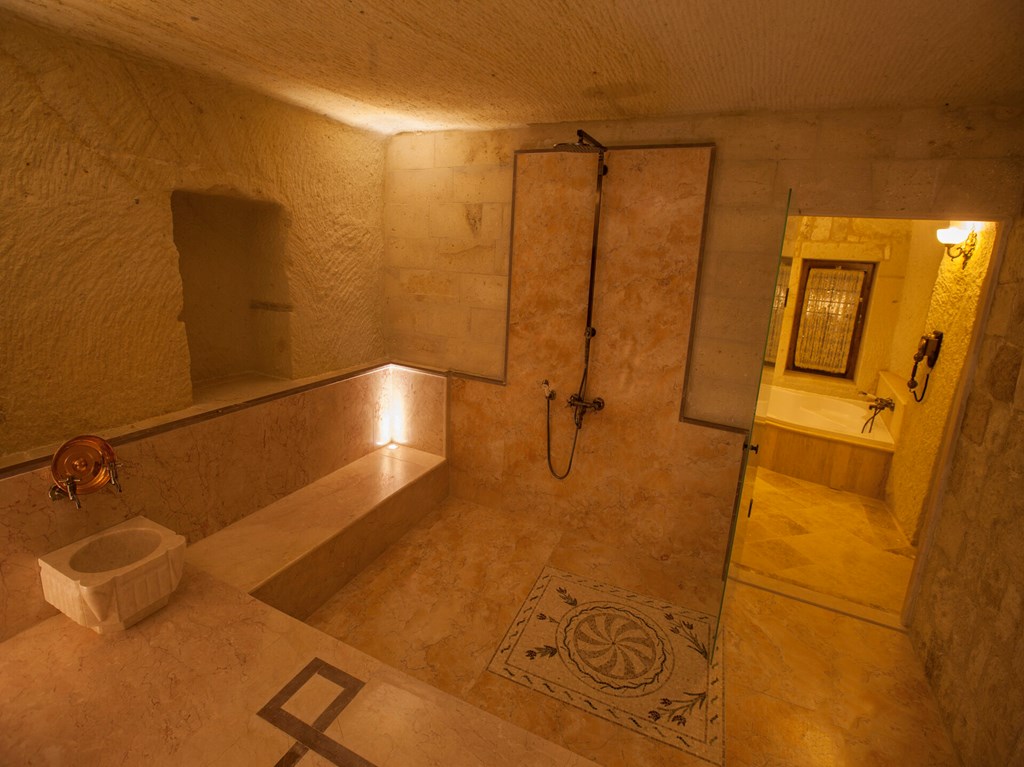 Kayakapi Premium Caves - Cappadocia: Room CAVE LUXURY