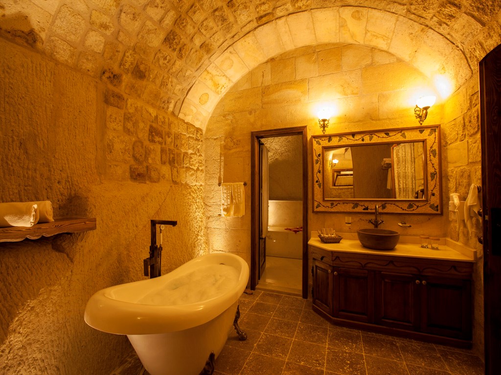 Kayakapi Premium Caves - Cappadocia: Room CAVE LUXURY