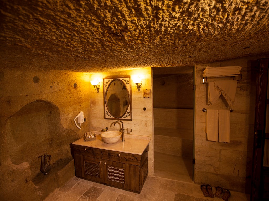 Kayakapi Premium Caves - Cappadocia: Room CAVE STANDARD