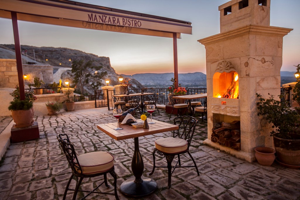 Kayakapi Premium Caves - Cappadocia: Terrace