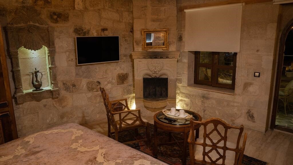 Elika Cave Suites