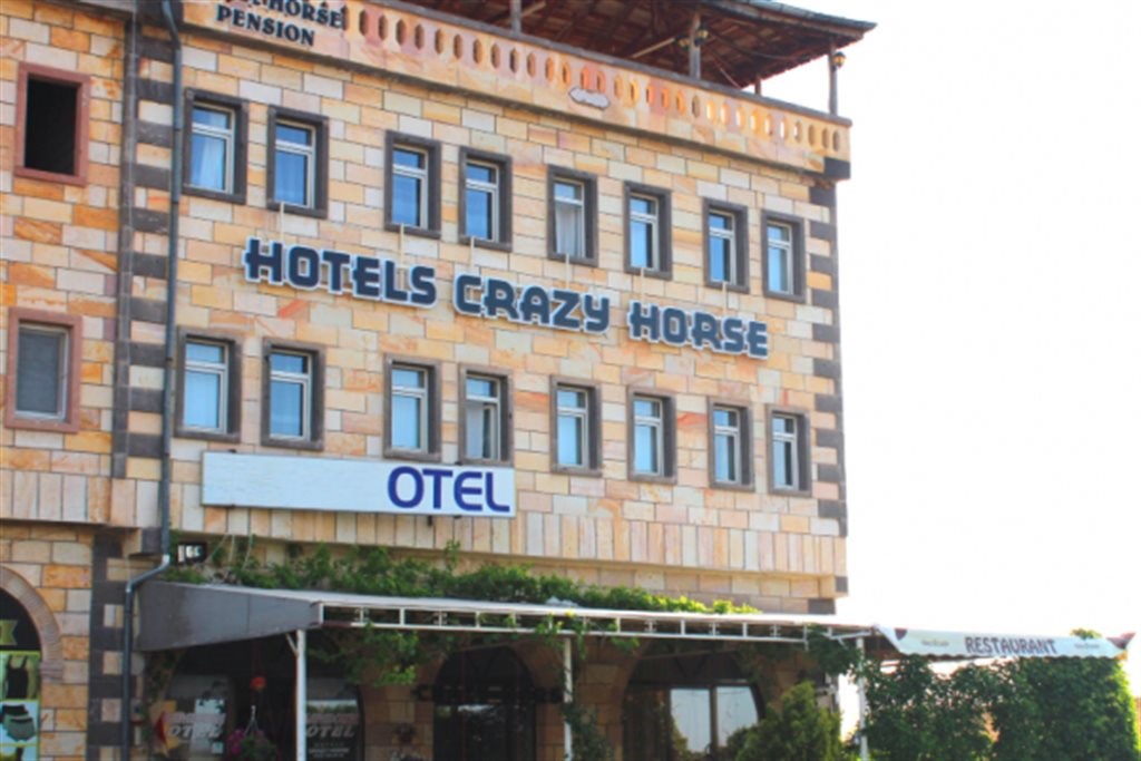 Crazyhorse Hotel 